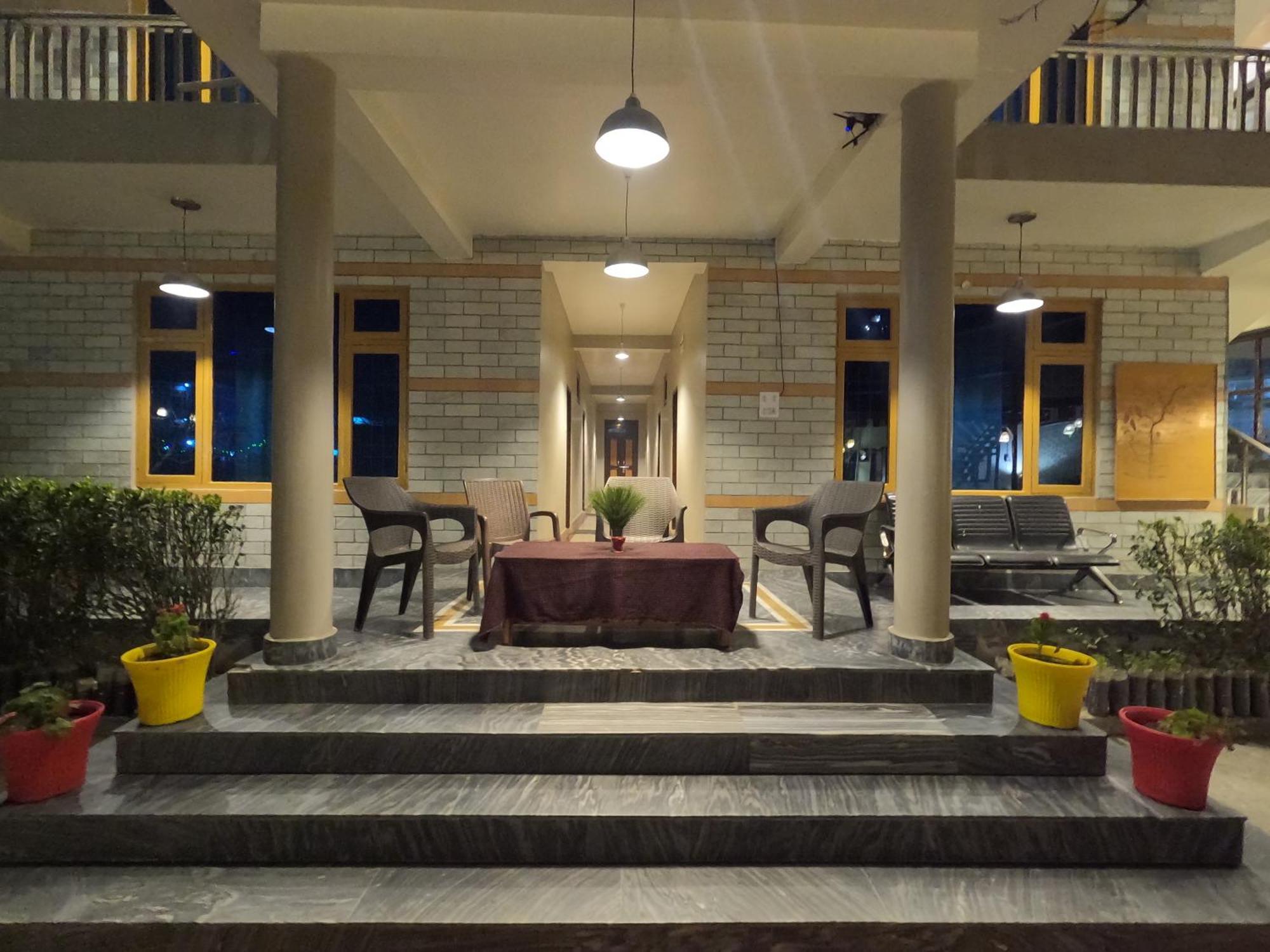 فندق The Royal Orchard كاسول المظهر الخارجي الصورة