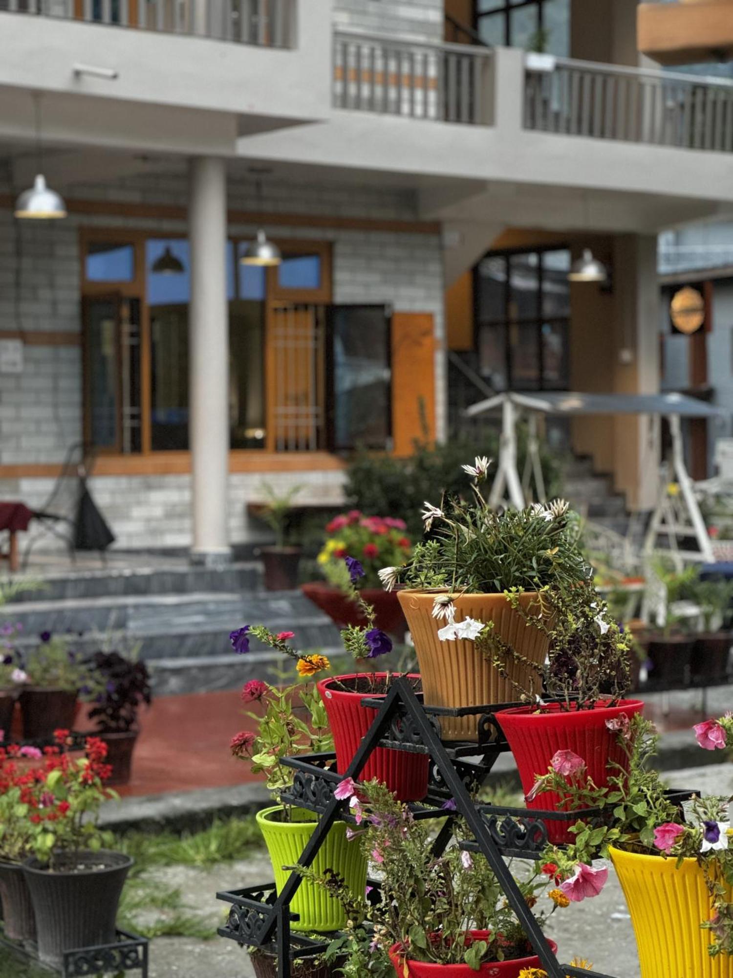 فندق The Royal Orchard كاسول المظهر الخارجي الصورة